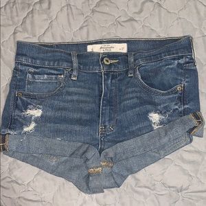 Abercrombie & Fitch short shorts
